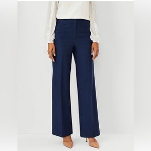 Ann Taylor Petite Wide leg pant. Light weight, High rise